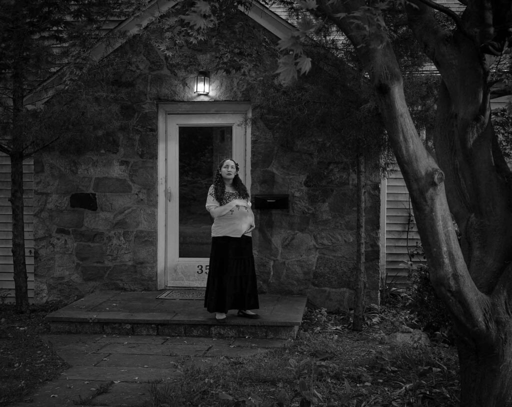 Navah on porch_I5A2963